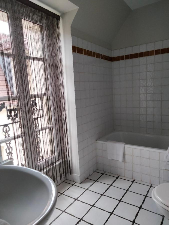 Les Appartements De Chablis Exterior foto